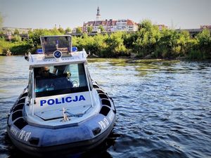 Głogowscy policjanci pełnią służbę także na wodzie