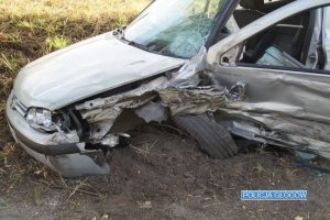 Uszkodzonia przodu pojazdu uczestniczącego w zdarzeniu drogowym